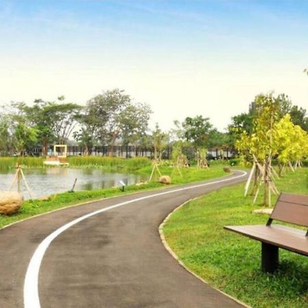 Marigold Apartment Nava Park Central Bsd Тангеранг Екстериор снимка
